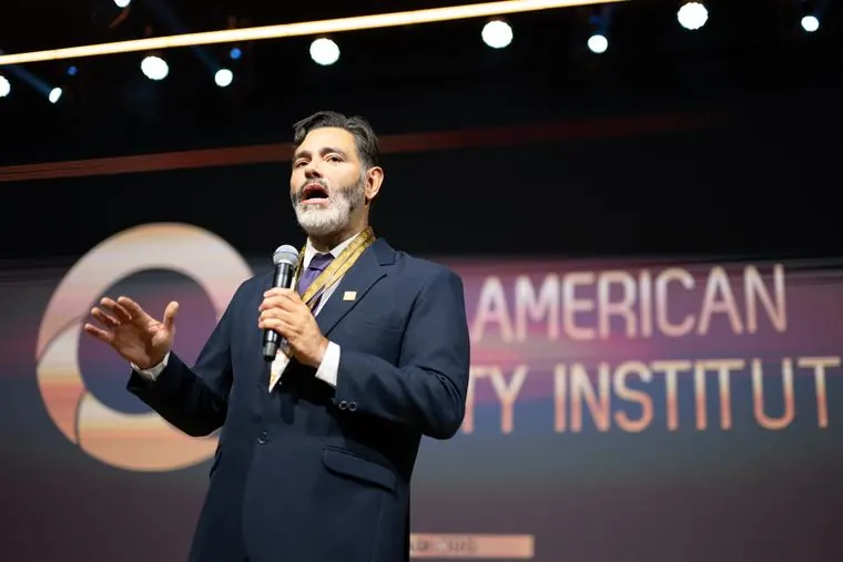 Ponente en el escenario del LAQI Impact Summit